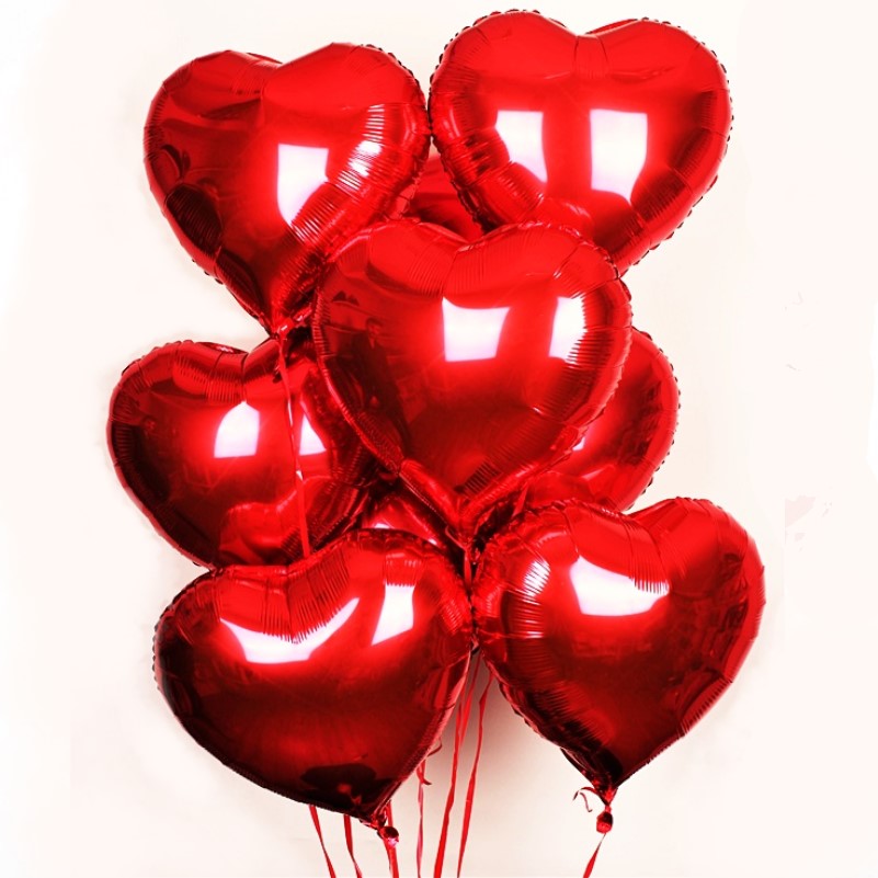 Связка из 9 фольгированных красных сердец